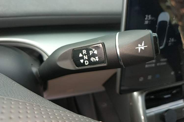 Used ARCFOX Alpha S5 2024 560PRO 185kW Gear Lever