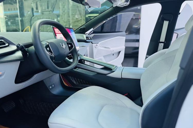 Used ARCFOX Alpha S5 2024 560PRO 185kW Interior 1