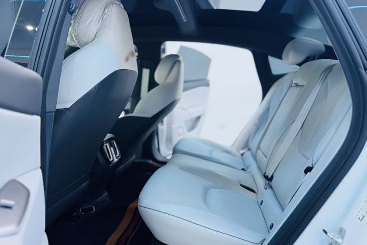 Used ARCFOX Alpha S5 2024 560PRO 185kW Interior 2
