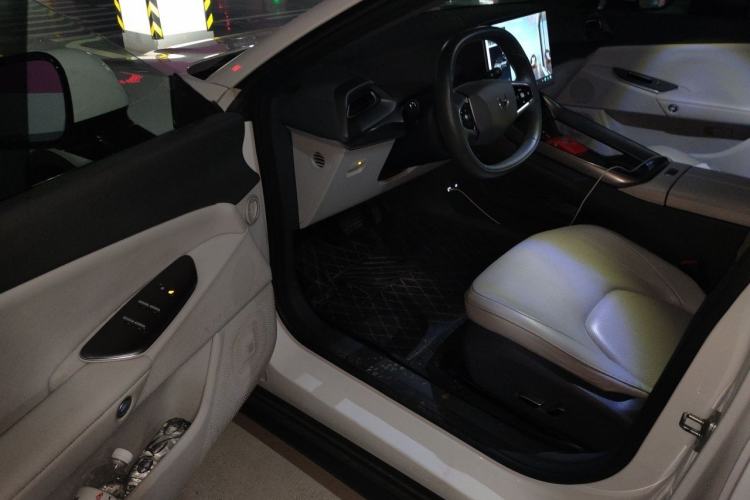 Used ARCFOX Alpha S5 2024 560PRO 185kW Interior 3