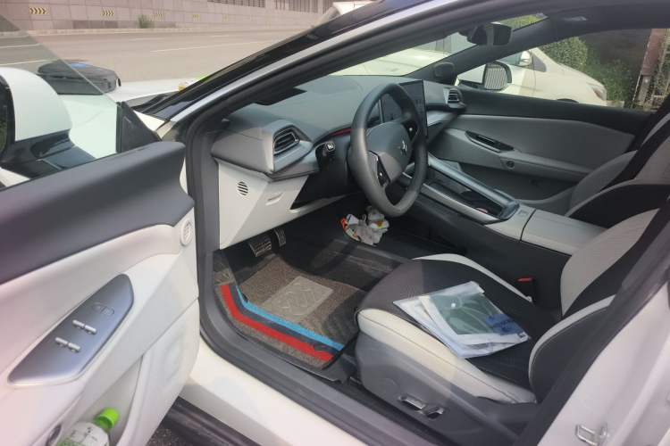Used ARCFOX Alpha S5 2024 708MAX 200kW Interior 3