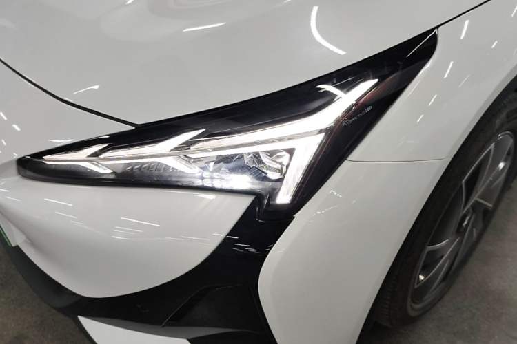 Used ARCFOX Alpha S5 2024 560PRO 185kW Left Front Headlight
