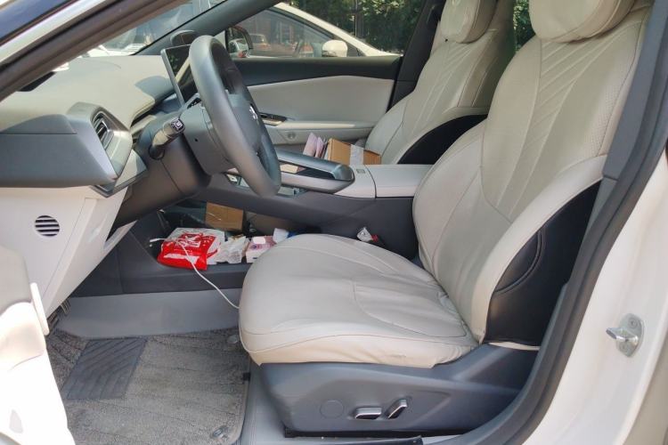 Used ARCFOX Alpha S5 2024 560MAX 185kW Left Front Seat