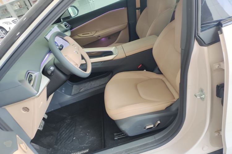 Used ARCFOX Alpha S5 2024 560MAX 185kW Left Front Seat