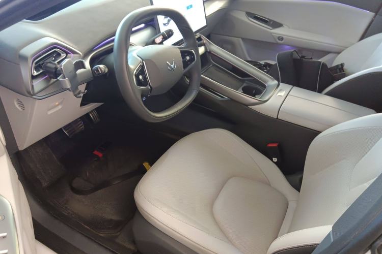 Used ARCFOX Alpha S5 2024 560MAX 185kW Left Front Seat