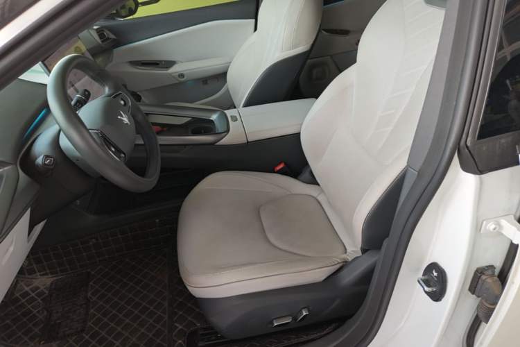 Used ARCFOX Alpha S5 2024 560MAX 185kW Left Front Seat