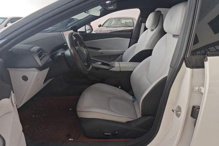 Used ARCFOX Alpha S5 2024 560PRO 185kW Left Front Seat