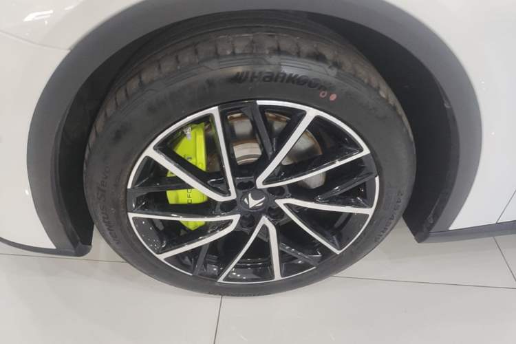 Used ARCFOX Alpha S5 2024 560MAX 185kW Left Front Wheel Hub