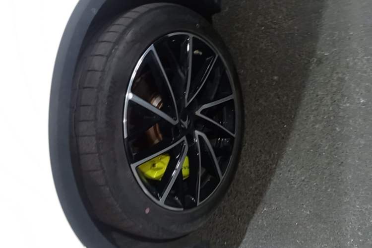 Used ARCFOX Alpha S5 2024 708MAX 200kW Left Front Wheel Hub
