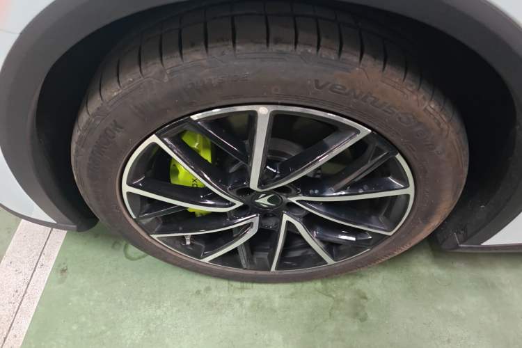 Used ARCFOX Alpha S5 2024 560MAX 185kW Left Front Wheel Hub