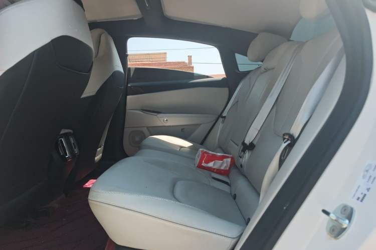 Used ARCFOX Alpha S5 2024 708MAX 200kW Left Rear Seat