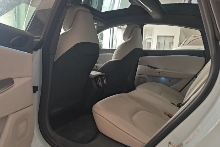 Used ARCFOX Alpha S5 2024 650ULTRA 390kW Left Rear Seat