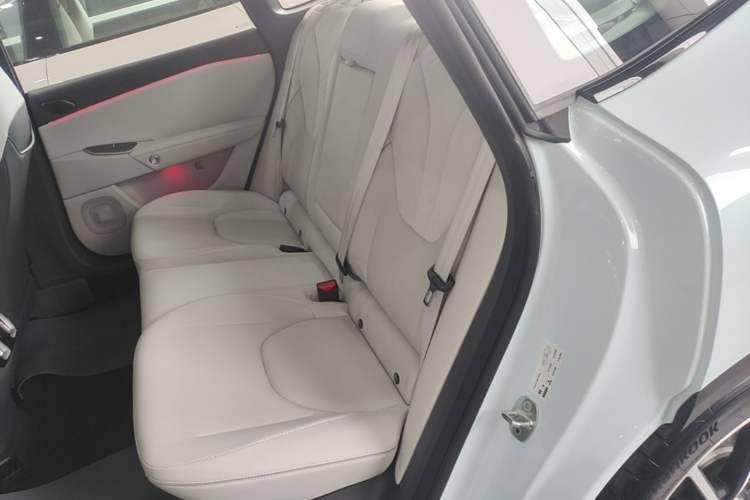 Used ARCFOX Alpha S5 2024 708MAX 200kW Left Rear Seat