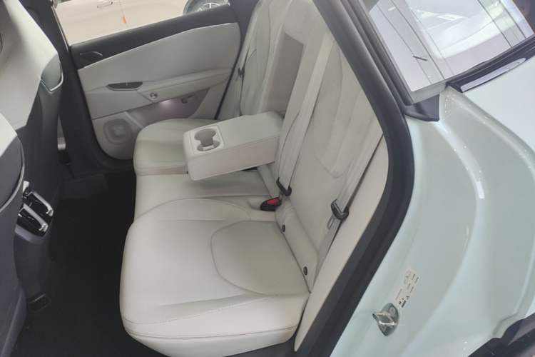 Used ARCFOX Alpha S5 2024 708MAX 200kW Left Rear Seat