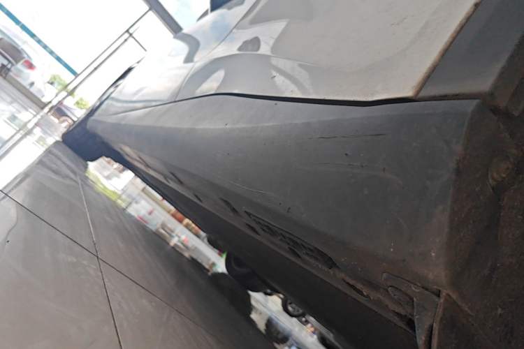 Used ARCFOX Alpha S5 2024 560PRO 185kW Left Side Sill