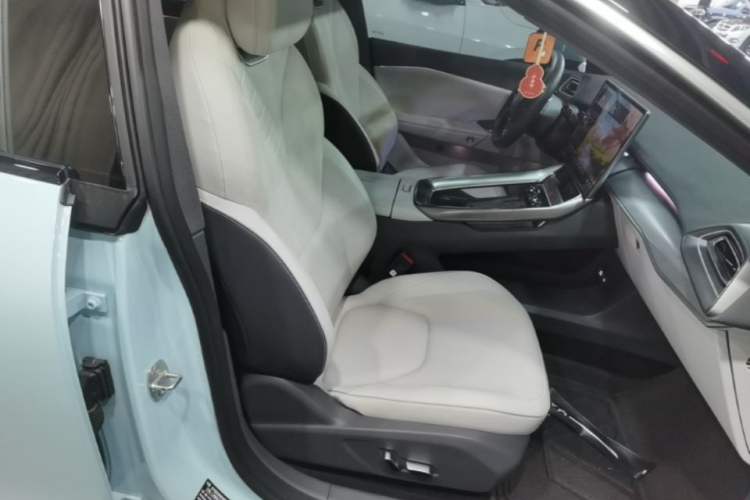 Used ARCFOX Alpha S5 2024 708MAX 200kW Right Front Seat