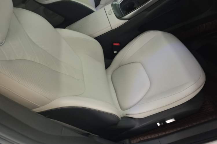 Used ARCFOX Alpha S5 2024 708MAX 200kW Right Front Seat