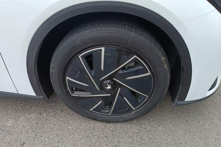 Used ARCFOX Alpha S5 2024 560PRO 185kW Right Front Wheel Hub