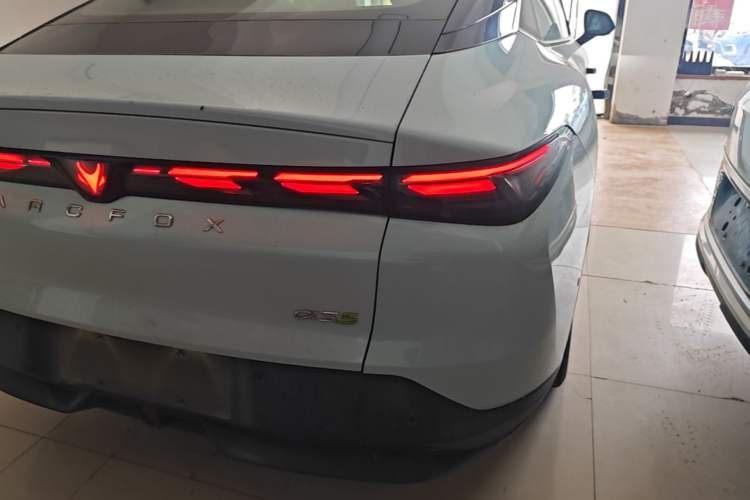 Used ARCFOX Alpha S5 2024 650ULTRA 390kW Right Rear Taillight