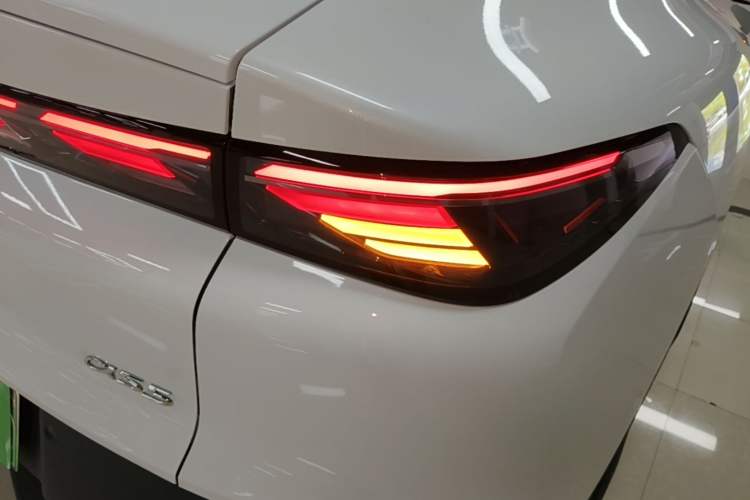 Used ARCFOX Alpha S5 2024 560MAX 185kW Right Rear Taillight