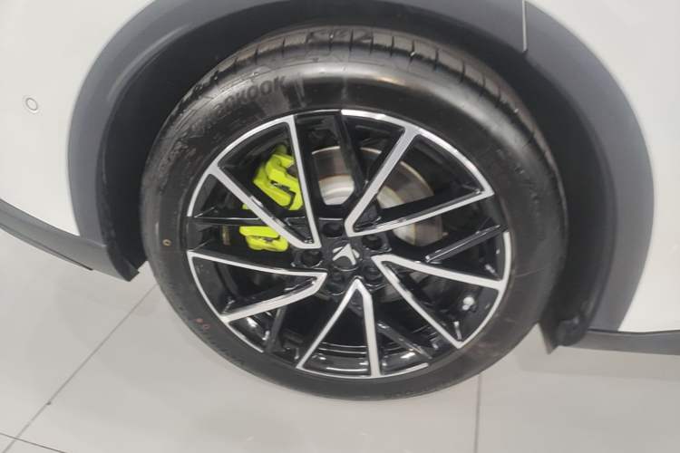 Used ARCFOX Alpha S5 2024 560MAX 185kW Right Rear Wheel Hub