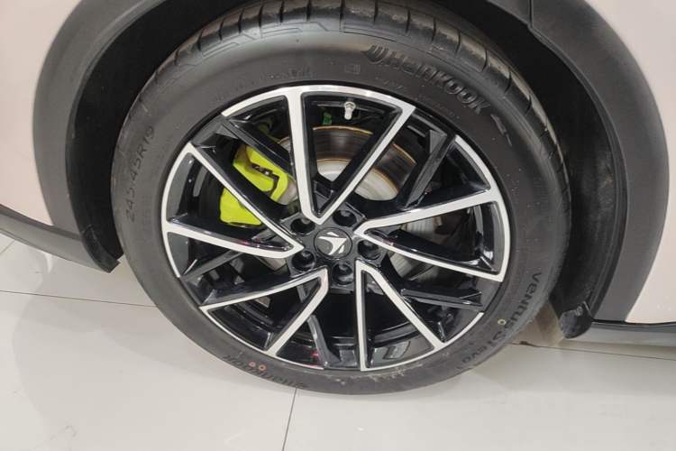 Used ARCFOX Alpha S5 2024 708MAX 200kW Right Rear Wheel Hub