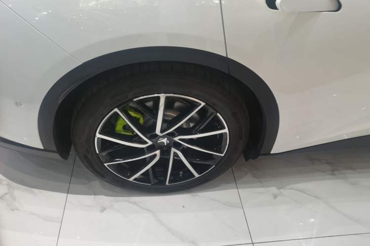 Used ARCFOX Alpha S5 2024 560MAX 185kW Right Rear Wheel Hub