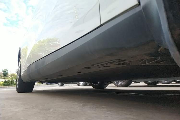 Used ARCFOX Alpha S5 2024 560PRO 185kW Right Side Sill