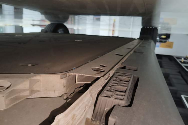 Used ARCFOX Alpha S5 2024 560MAX 185kW Right Side Sill
