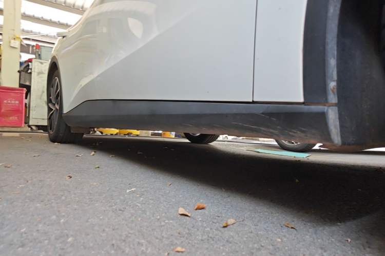 Used ARCFOX Alpha S5 2024 708MAX 200kW Right Side Sill