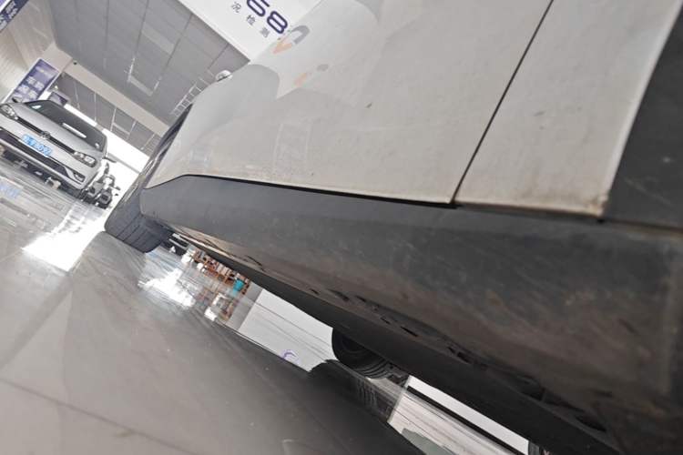 Used ARCFOX Alpha S5 2024 560PRO 185kW Right Side Sill