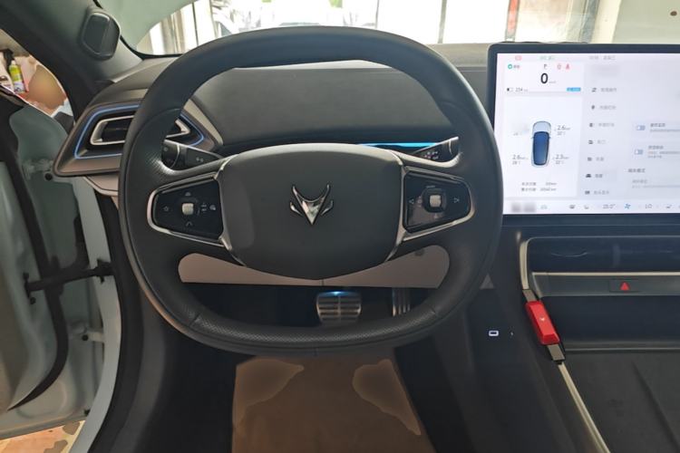 Used ARCFOX Alpha S5 2024 650ULTRA 390kW Steering Wheel