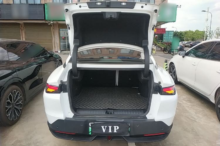 Used ARCFOX Alpha S5 2024 560PRO 185kW Trunk
