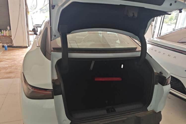 Used ARCFOX Alpha S5 2024 650ULTRA 390kW Trunk
