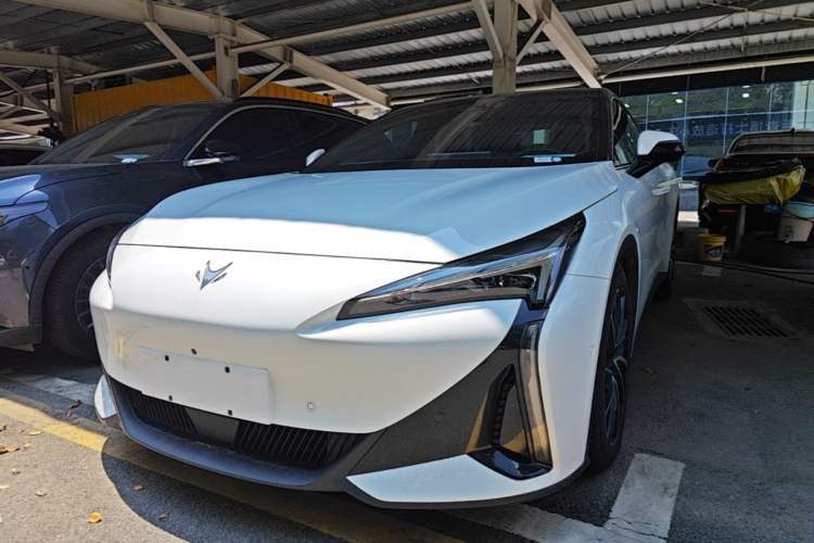 ARCFOX Alpha S5 2024 708MAX 200kW مستعملة Guazi used car, China used car export, Used car for sale, Used  cars, Cheapest cars for sale