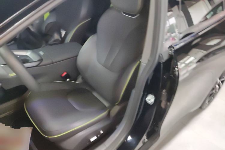Used ARCFOX Alpha S5 2025 560MAX 185kW Left Front Seat