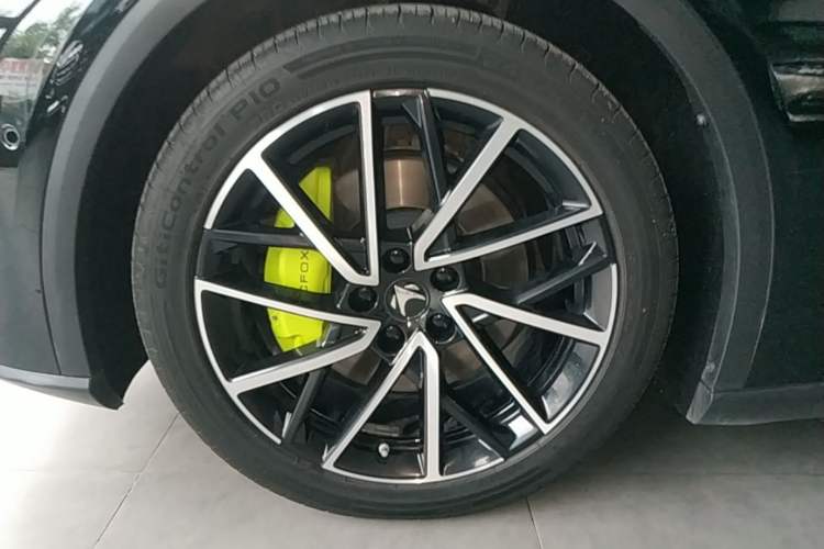 Used ARCFOX Alpha S5 2025 560MAX 185kW Left Front Wheel Hub