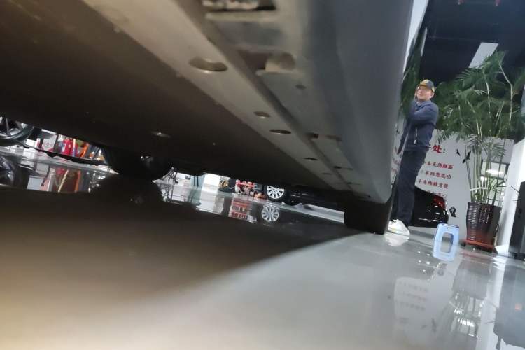Used ARCFOX Alpha S5 2025 560MAX 185kW Right Side Sill