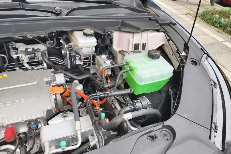 Used ARCFOX Alpha S5 2025 Facelifted 560MAX 185kW Engine Bay Left