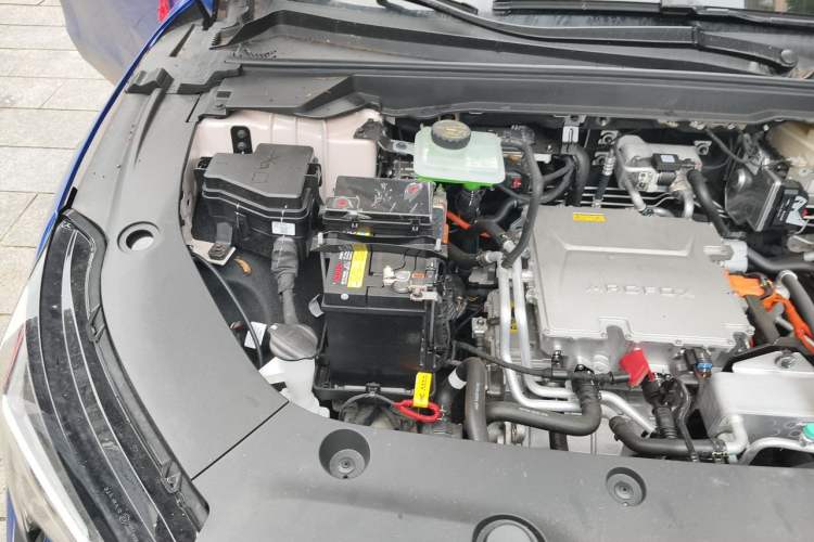 Used ARCFOX Alpha S5 2025 Facelifted 560MAX 185kW Engine Bay Right