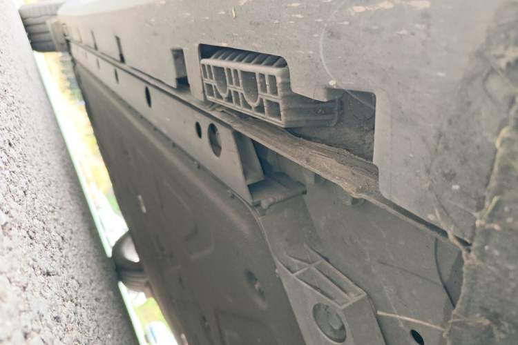 Used ARCFOX Alpha S5 2025 560MAX 185kW Chassis Front Right