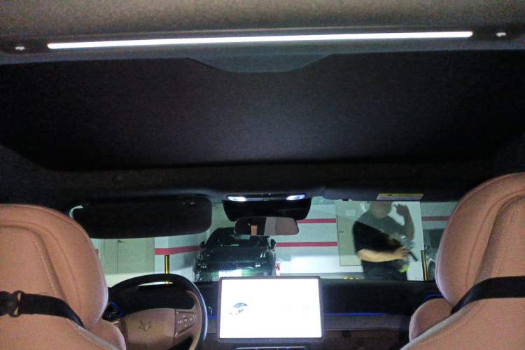 Used ARCFOX Alpha S5 2025 708MAX 200kW Headliner