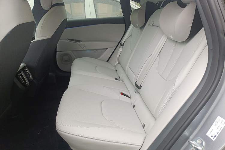 Used ARCFOX Alpha S5 2025 668MAX Shenxing Version 200kW Left Rear Seat