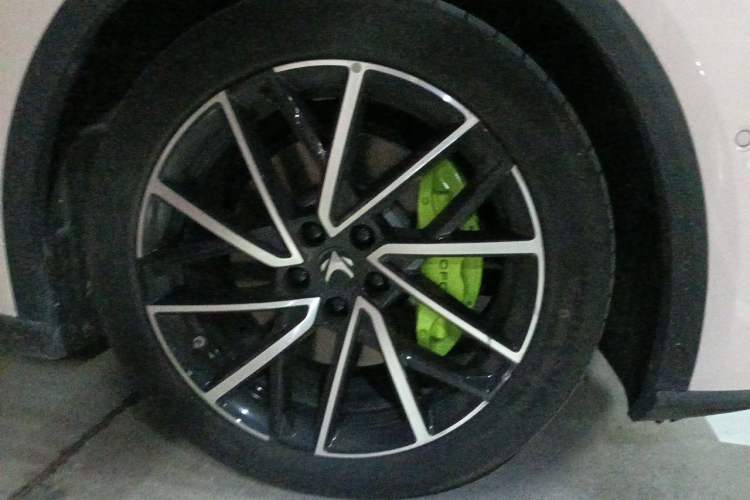 Used ARCFOX Alpha S5 2025 708MAX 200kW Right Front Wheel Hub