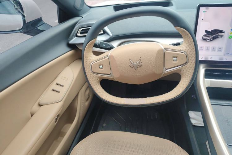 Used ARCFOX Alpha S5 2025 560MAX 185kW Steering Wheel