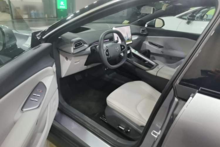 Used ARCFOX Alpha S5 2025 560MAX 185kW Driver Seat
