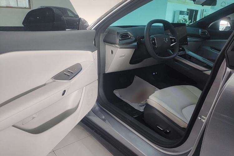 Used ARCFOX Alpha S5 2025 560MAX 185kW Driver Seat