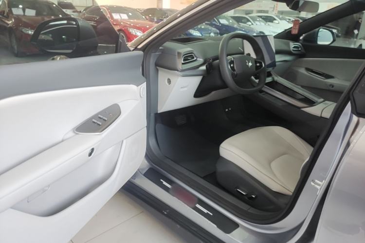 Used ARCFOX Alpha S5 2025 668MAX Shenxing Version 200kW Driver Seat