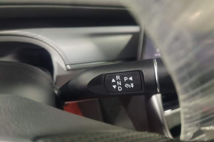 Used ARCFOX Alpha S5 2025 Facelifted 560PRO 185kW Gear Lever