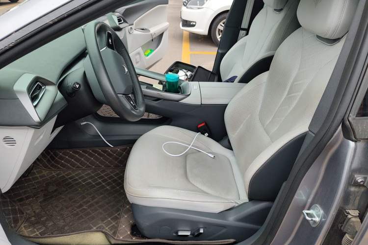 Used ARCFOX Alpha S5 2025 560PRO 185kW Left Front Seat
